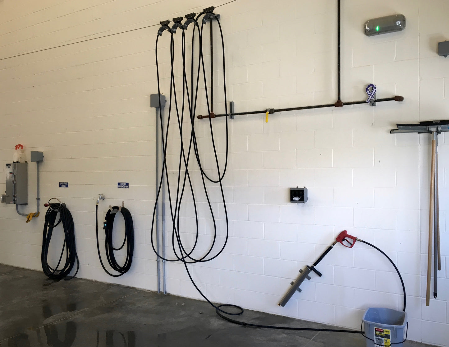 Wash Bay Festoon - Trolley System